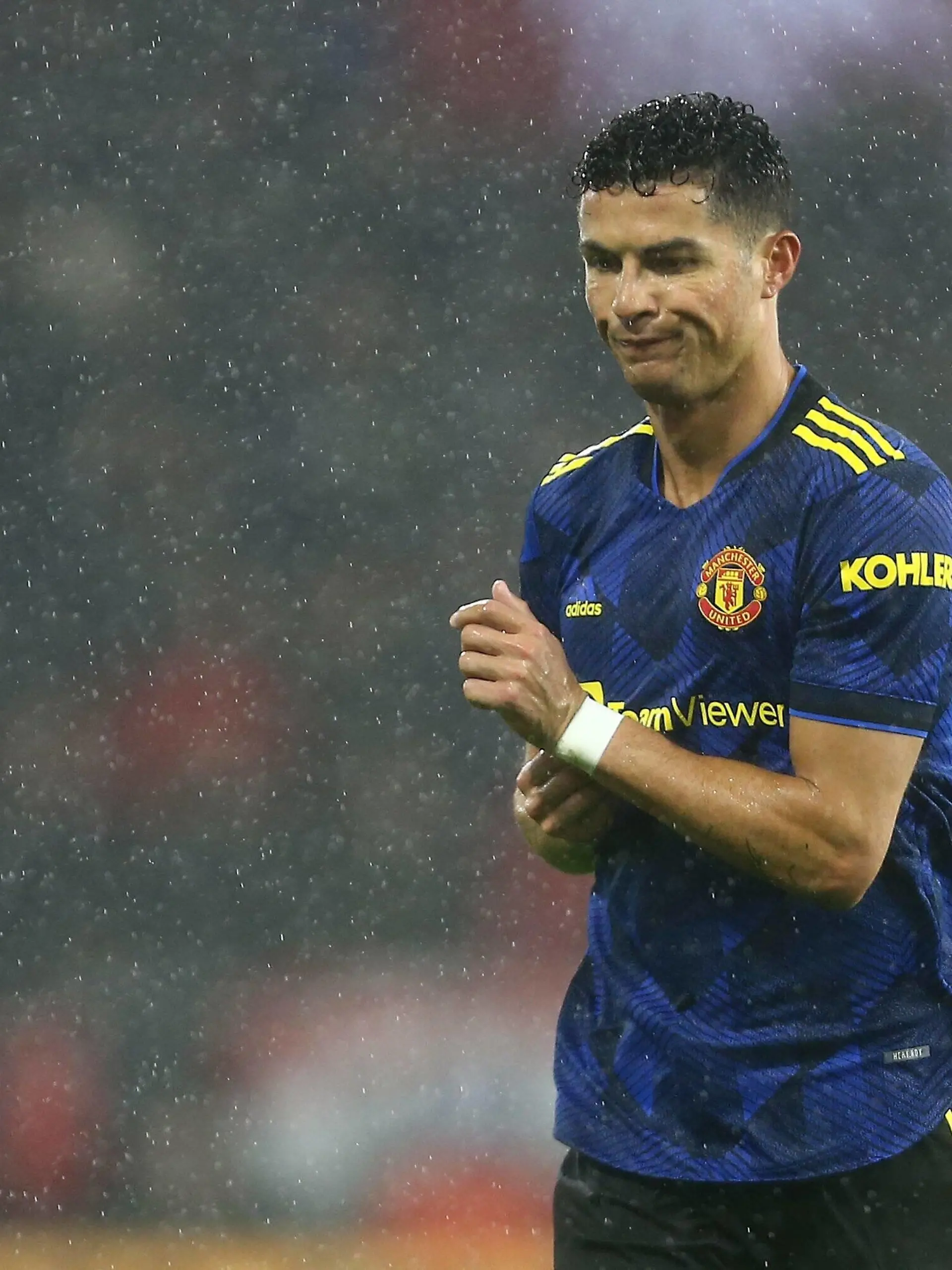  Mandatory Credit: Photo by Phil Oldham/Shutterstock 12792882al Cristiano Ronaldo of Manchester United, ManU dejected Burnley v Manchester United, Premier League, Football, Turf Moor, Burnley, UK - 08 Feb 2022 EDITORIAL USE ONLY No use with unauthorised audio, video, data, fixture lists, club/league logos or live services. Online in-match use limited to 120 images, no video emulation. No use in betting, games or single club/league/player publications. Burnley v Manchester United, Premier League, Football, Turf Moor, Burnley, UK - 08 Feb 2022 EDITORIAL USE ONLY No use with unauthorised audio, video, data, fixture lists, club/league logos or live services. Online in-match use limited to 120 images, no video emulation. No use in betting, games or single club/league/player publications. PUBLICATIONxINxGERxSUIxAUTXHUNxGRExMLTxCYPxROMxBULxUAExKSAxONLY Copyright: xPhilxOldham/Shutterstockx 12792882al