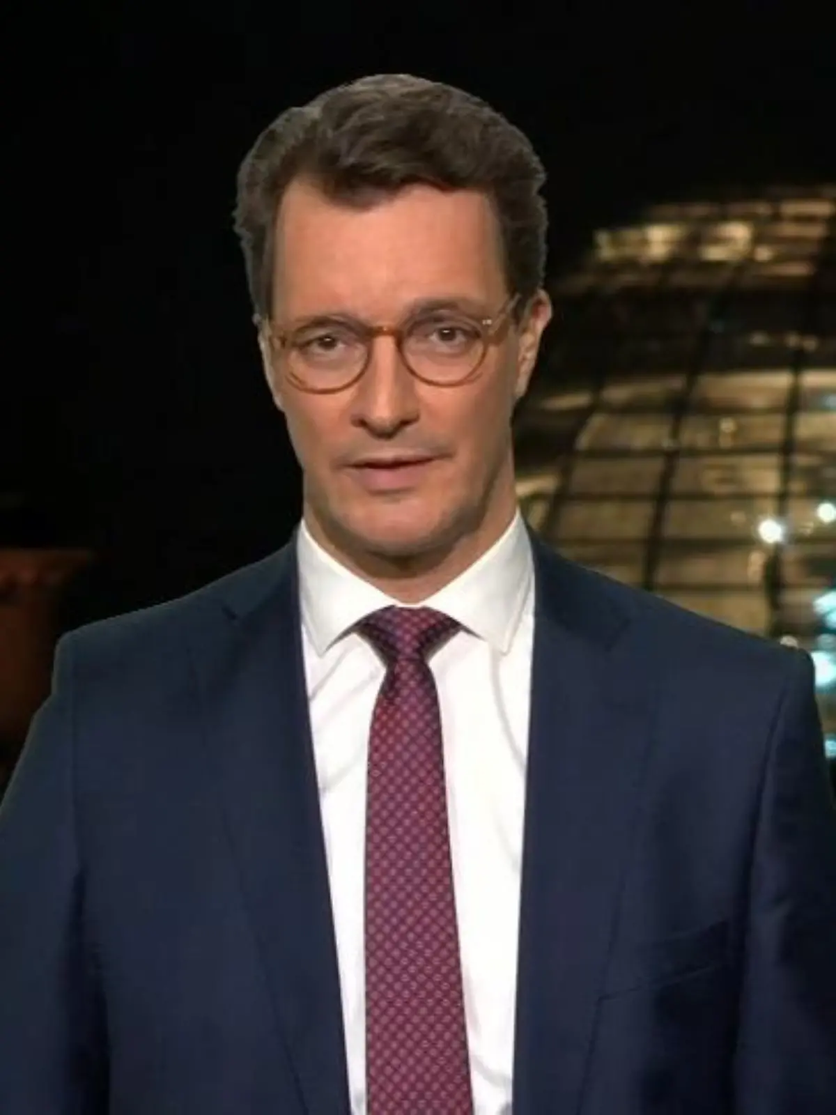 Am 20. März fallen auch in Deutschland alle Corona-Maßnahmen. Das haben Bund und Länder am Mittwoch entschieden. Wie es danach weitergehen soll, erklärt NRW-Ministerpräsident Hendrik Wüst im Video.
