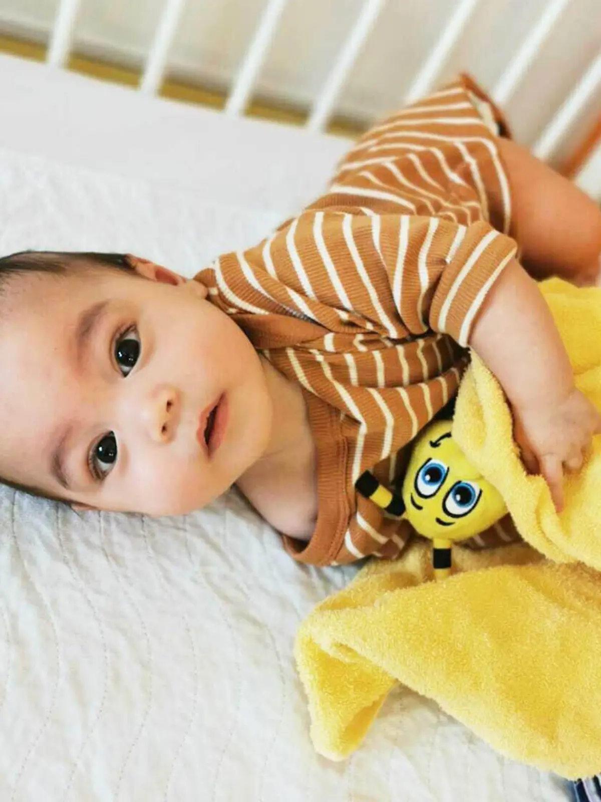 Ben-Louis im Kinderbett