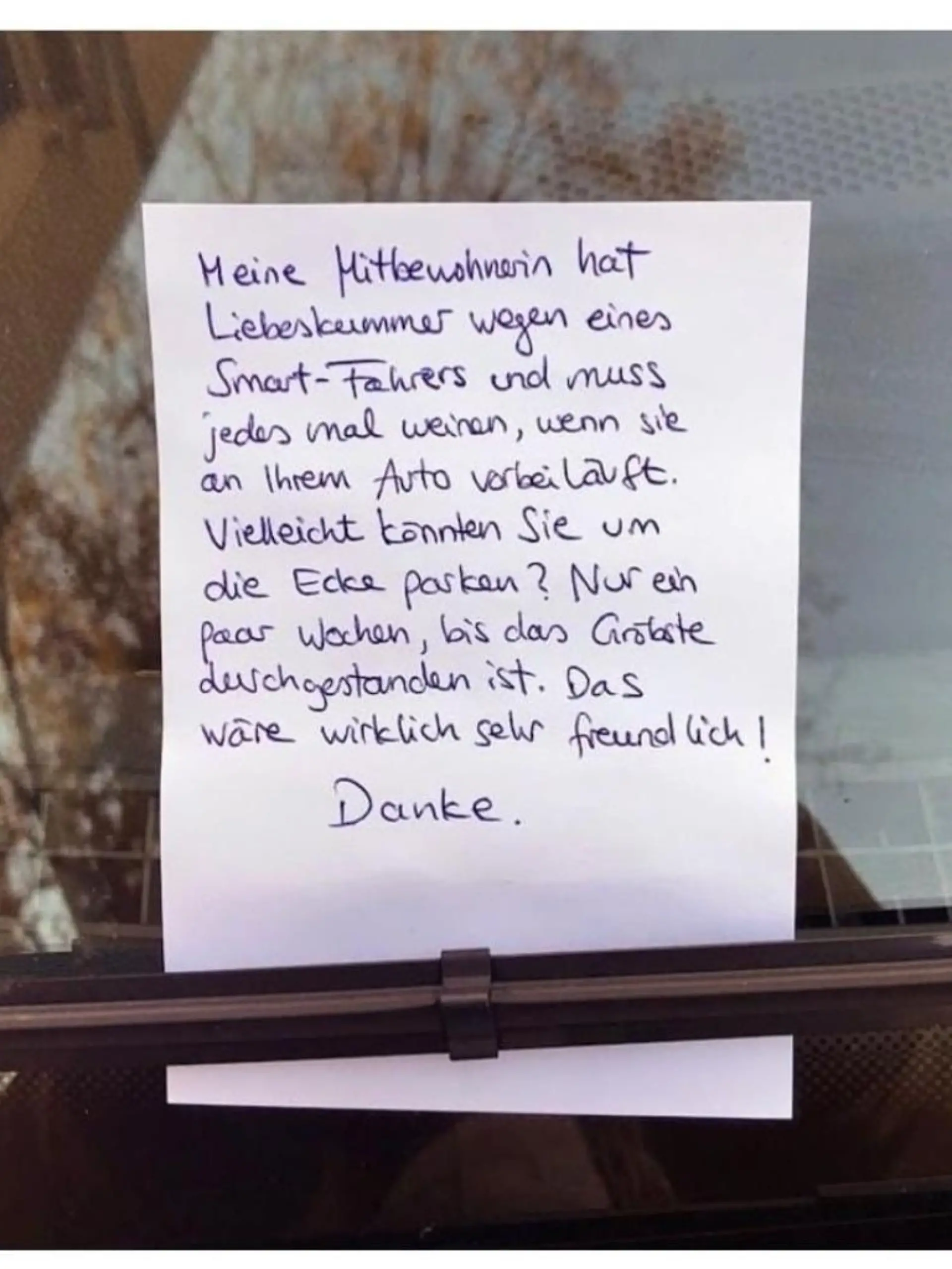 Freundin hilft bei Liebeskummer