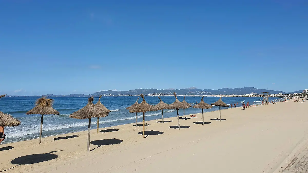Can Pastilla Themenfoto: Corona, Urlaub, Mallorca, 19.09.2020 Keine Badegaeste am Ballermann in Palma, Verlassene Straende auf Mallorca, Themenfoto: Corona, Urlaub, Mallorca - Jogi/Eibner-Pressefoto *** Can Pastilla Theme photo Corona, vacation, Mallorca, 19 09 2020 No bathers at the Ballermann in Palma, Abandoned beaches on Mallorca, Theme photo Corona, vacation, Mallorca Jogi Eibner Press photo Copyright: xAugstx/xEibner-Pressefotox EP_jat