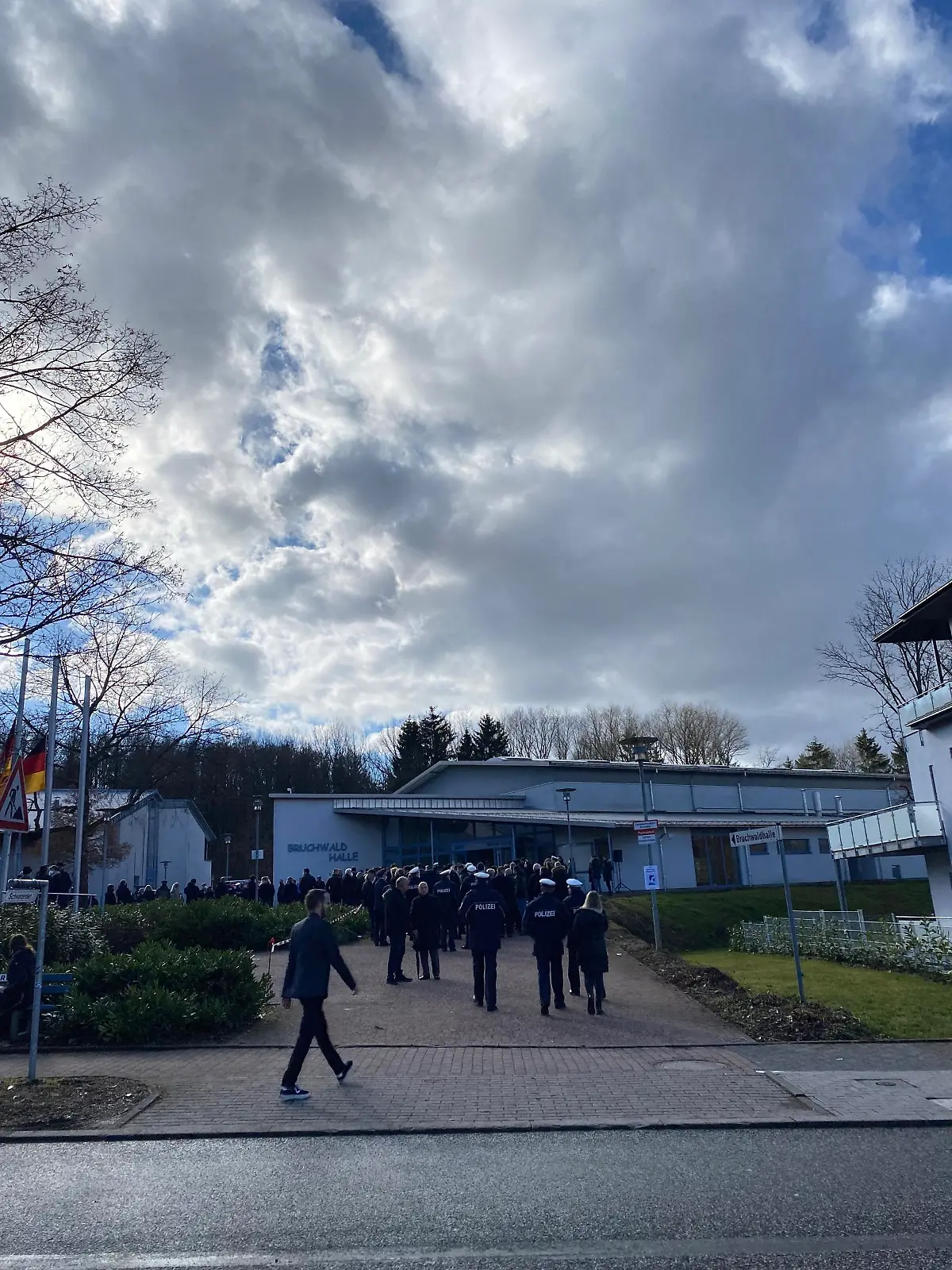 Rund 2000 Gäste wurden bei der Trauerfeier für Alexander K. erwartet.