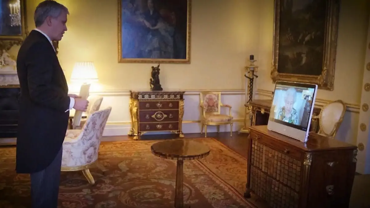 Queen nimmt Arbeit wieder auf - virtuell Nach dem Corona-Schreck