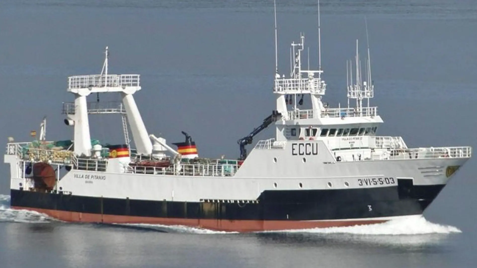 HANDOUT - 15.02.2022, ---: Dieses undatierte Foto des spanischen Ministeriums für Landwirtschaft, Fischerei und Ernährung zeigt das spanische Fischerboot "Villa de Pitanxo". Nach dem Untergang des Fangschiffes im Atlantik vor der Küste Kanadas sind mindestens vier Menschen gestorben - 17 weitere werden vermisst. Foto: Uncredited/Ministerium für Landwirtschaft, Fischerei und Ernährung via AP/dpa - ACHTUNG: Nur zur redaktionellen Verwendung und nur mit vollständiger Nennung des vorstehenden Credits +++ dpa-Bildfunk +++