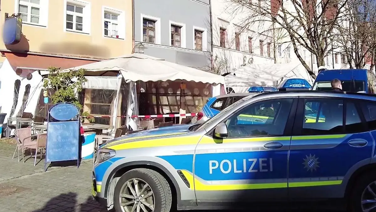 52-Jähriger stirbt nach Restaurantbesuch in Weiden - sieben Verletzte
