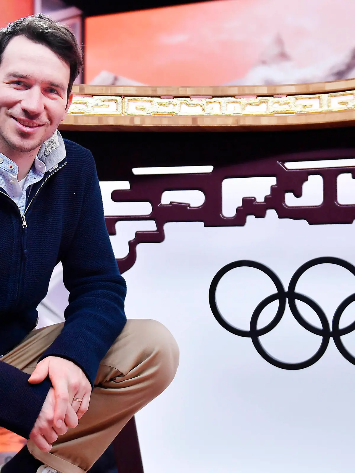 Olympische Winterspiele, ARD-Experte im Olympia-Studio der ARD Alpin-Experte und Ex-Skifahrer Felix Neureuther im ARD-Olympia-Studio Mainz Mainz Rheinland-Pfalz Deutschland NBC National Broadcasting Center von ARD/ZDF *** Olympic Winter Games, ARD expert in the Olympic Studio of ARD Alpine expert and ex-skier Felix Neureuther in the ARD Olympic Studio Mainz Mainz Rhineland-Palatinate Germany NBC National Broadcasting Center of ARD ZDF 