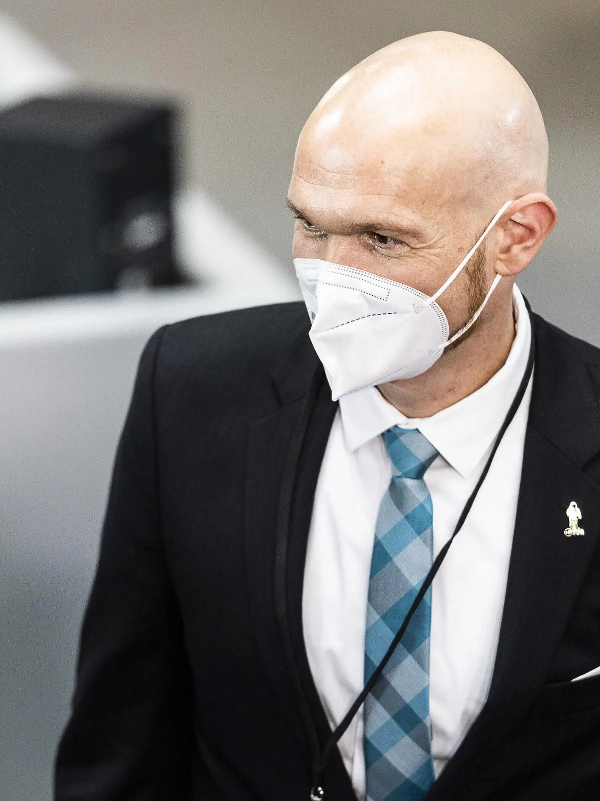  Alexander Gerst, Astronaut, aufgenommen im Rahmen der Bundesversammlung zur Wahl des Bundespraesidenten im Paul-Loebe-Haus in Berlin, 13.02.2022. Neben dem Amtsinhaber Frank-Walter Steinmeier treten zur Wahl an Gerhard Trabert, unterstuetzt von Die Linke, Max Otte, unterstuetzt von der AfD, sowie Stefanie Gebauer, unterstuetzt von den Freien Waehlern. Berlin Deutschland *** Alexander Gerst, astronaut, photographed during the Federal Assembly for the election of the German President in the Paul Loebe Haus in Berlin, 13 02 2022 In addition to the incumbent Frank Walter Steinmeier, Gerhard Trabert, supported by Die Linke, Max Otte, supported by the AfD, and Stefanie Gebauer, supported by the Free Voters Berlin Germany are running for election Copyright: xFlorianxGaertner/photothek.dex