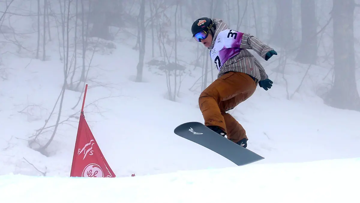 Bildnummer: 12813238 Datum: 16.02.2013 Copyright: imago/GEPA pictures
SNOWBOARD - FIS WC Sotschi, SBX, Damen, Quali KRASNAJA POLJANA,RUSSLAND,16.FEB.13 - SNOWBOARD - FIS Weltcup, Boarder Cross, Snowboardcross, Qualifikation der Damen. Bild zeigt Callan Chythlook-Sifsof (USA). Keywords: X-treme Park, Rosa Chutor. PUBLICATIONxNOTxINxAUTxSUIxITAxSWE ; Snowboard Weltcup 2012 2013 Snowboardcross Boarder Cross x0x xub 2013 quer
Image number 12813238 date 16 02 2013 Copyright imago GEPA Pictures Snowboarding FIS WC Sochi SBX women Qualif Krasnaya Poljana Russia 16 Feb 13 Snowboarding FIS World Cup Boarders Cross Snowboard Cross Qualification the women Picture shows Callan Chythlook Sifsof USA Keywords X Treme Park Pink Snowboarding World Cup 2012 2013 Snowboard Cross Boarders Cross x0x xub 2013 horizontal
