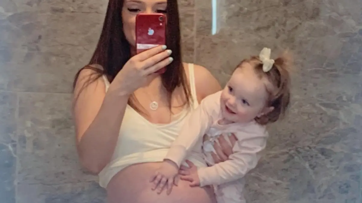 Millie erwartet schon bald ihren Sohn.