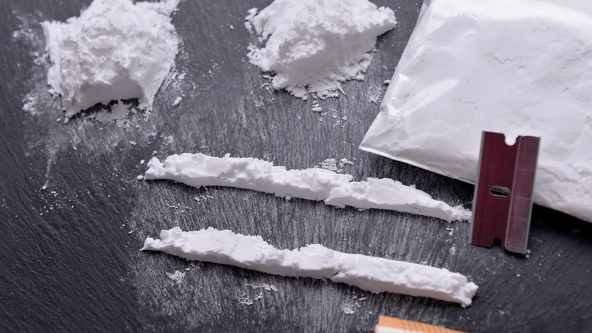 Symbolfoto Drogen Kokain *** Symbol Photo Drugs Cocaine xJKx