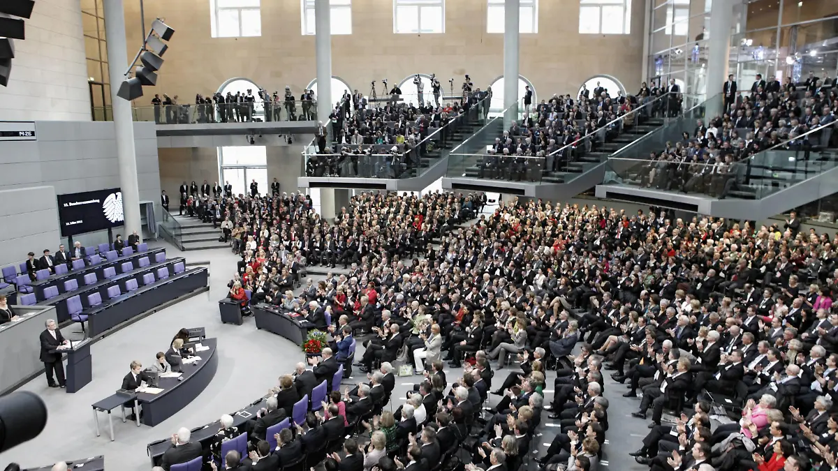 Bildnummer: 57517366  Datum: 18.03.2012  Copyright: imago/Stefan Zeitz
Berlin, 18.03.2012 Die 15. Bundesversammlung im Berliner Reichstag zur Wahl des Bundespräsidenten der Bundesrepublik Deutschland.  Zu sehen: Joachim Gauck hält seine Antrittsrede People Politik Wahl des Bundespräsidenten Bundespräsidentenwahl x1x xkg 2012 quer

 57517366 Date 18 03 2012 Copyright Imago Stefan Zeitz Berlin 18 03 2012 the 15 Federal Assembly in Berlin Reichstag to Choice the Federal President the Federal Germany to see Joachim Gauck holds his Inaugural speech Celebrities politics Choice the Federal President Federal presidential election x1x xkg 2012 horizontal 