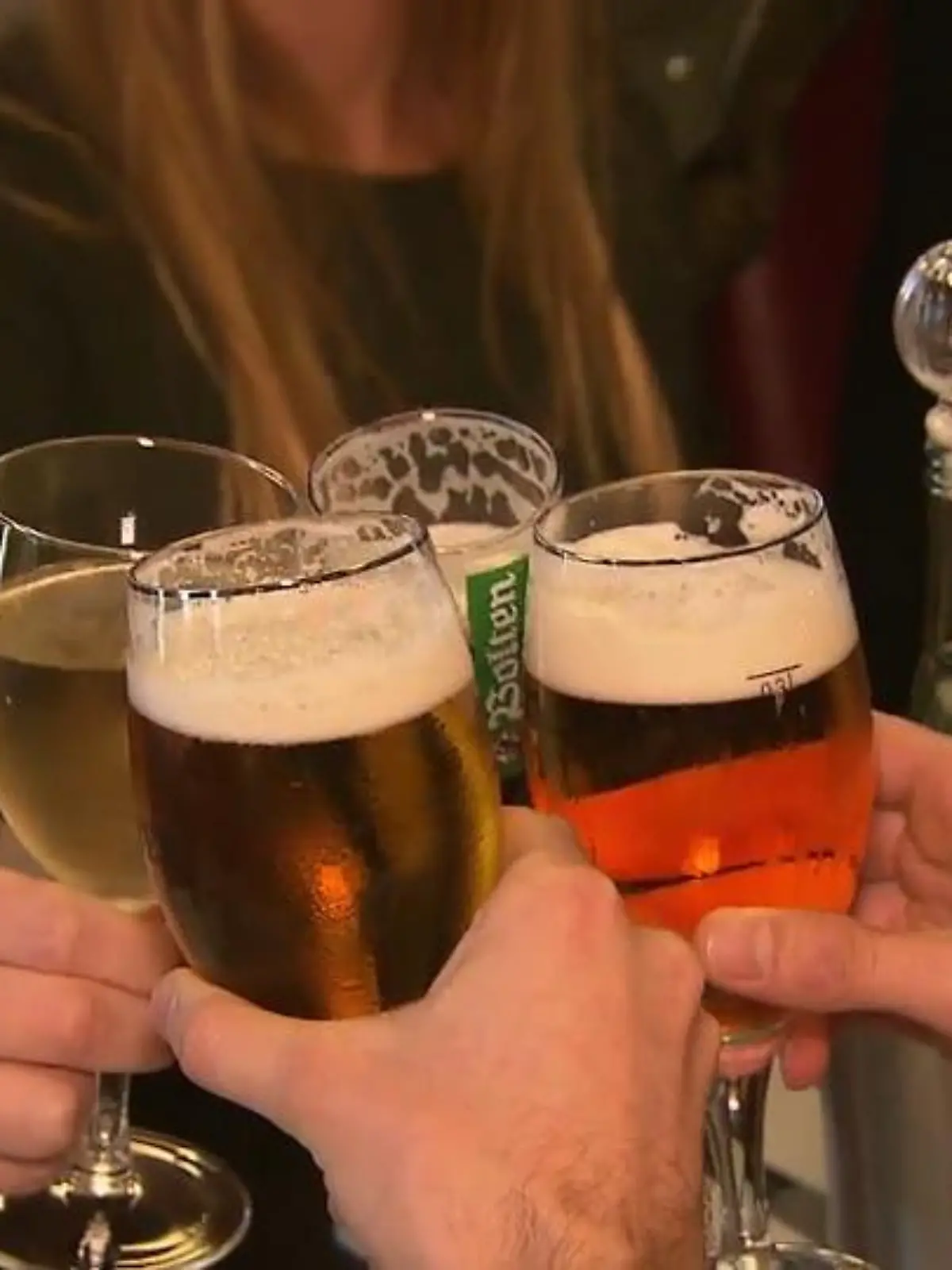 Bild zu: "Kein Alkohol unter 18 Jahren"