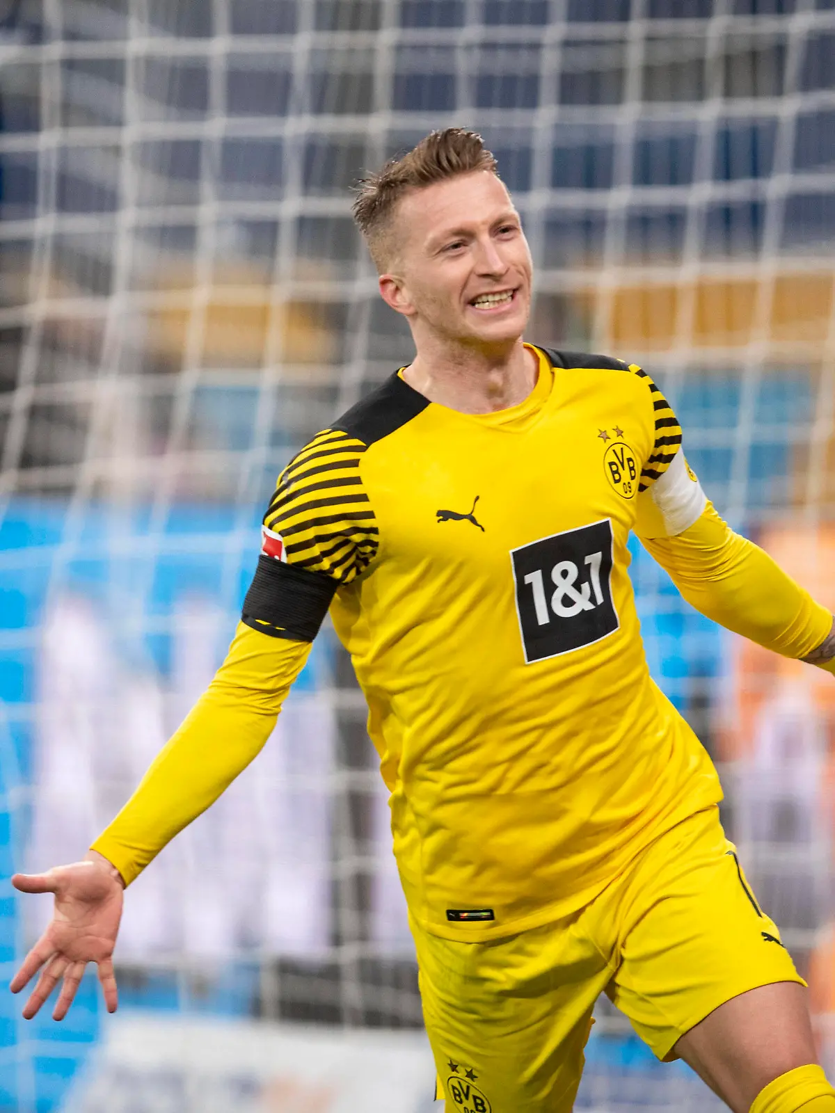  Fußball: 1. Bundesliga, 20. Spieltag, TSG Hoffenheim - Borussia Dortmund am 22.01.2022 in der PreZero Arena in Sinsheim. Dortmunds Marco Reus bejubelt sein Tor. DFL REGULATIONS PROHIBIT ANY USE OF PHOTOGRAPHS AS IMAGE SEQUENCES AND/OR QUASI-VIDEO. *** Soccer 1 Bundesliga, Matchday 20, TSG Hoffenheim Borussia Dortmund on 22 01 2022 at the PreZero Arena in Sinsheim Dortmunds Marco Reus celebrates his goal DFL REGULATES PROHIBIT ANY USE OF PHOTOGRAPHS AS IMAGE SEQUENCES AND OR QUASI VIDEO Copyright: xTeresaxKrögerx