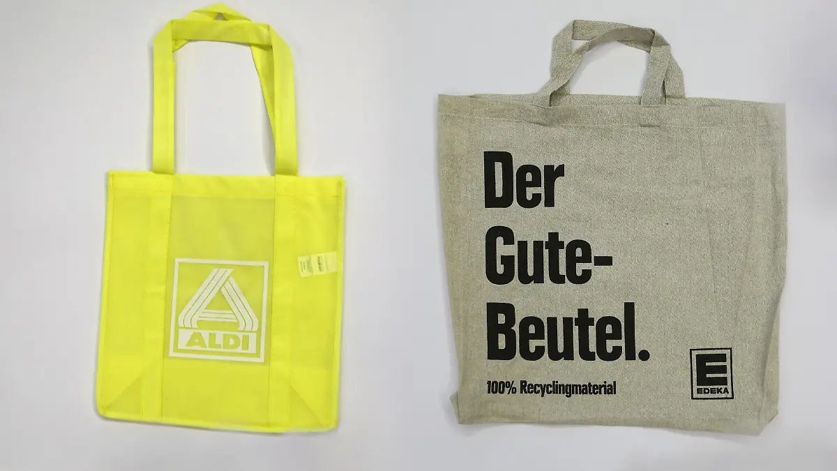 Diese beiden Taschen hat die Polizei am Fundort entdeckt.