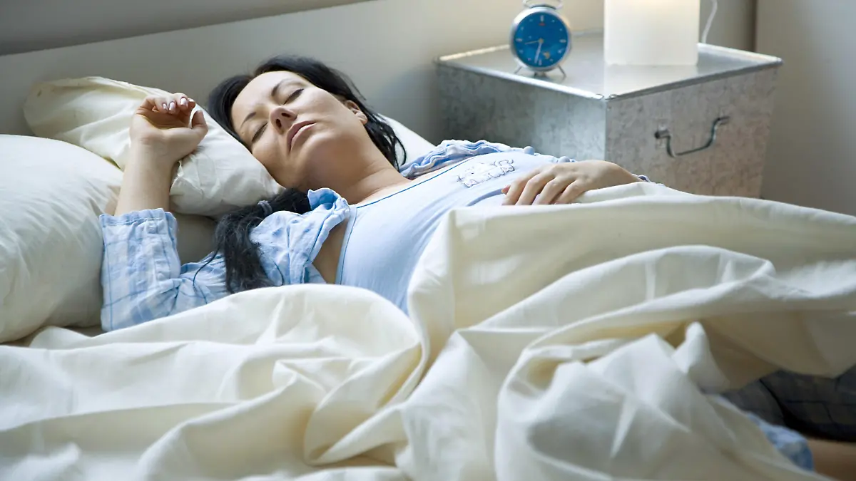 Woman sleeping./ MODEL RELEASED. TUOMAS MARTTILA / LEHTIKUVA +++(c) dpa - Report+++