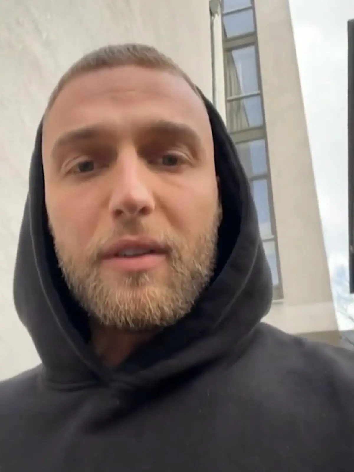 Bild zu: "Filip Pavlović reißt wegen Tara Tabitha der Geduldsfaden"