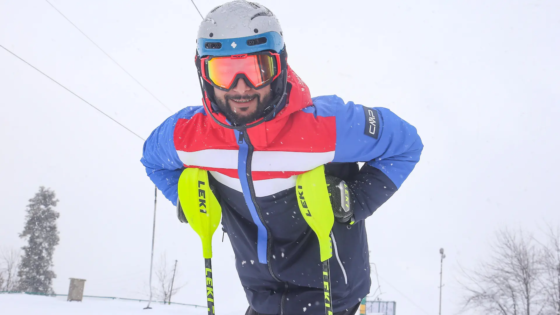 Indian skier Arif Mohammad Khan pictured during a training session at a World famous ski resort in Gulmarg, some 55 km north of Srinagar city, India. Mohammad Arif Khan became the first athlete from the India to earn a quota place for the Beijing 2022 Winter Olympics in the slalom event in alpine skiing. (Photo by Sajad Hameed/Pacific Press)