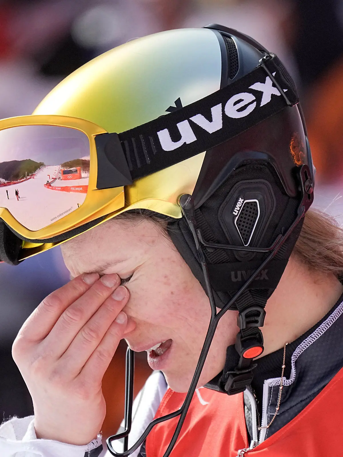 09.02.2022, China, Yanqing: Olympia, Ski alpin, Slalom, Frauen, 2. Lauf im Nationalen Ski-Alpin-Zentrum. Lena Dürr aus Deutschland reagiert im Ziel. Foto: Michael Kappeler/dpa +++ dpa-Bildfunk +++