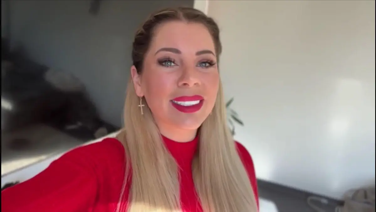 Jenny Frankhauser wünscht Daniel Hartwich in ihrer Videobotschaft „alles, alles liebe“.