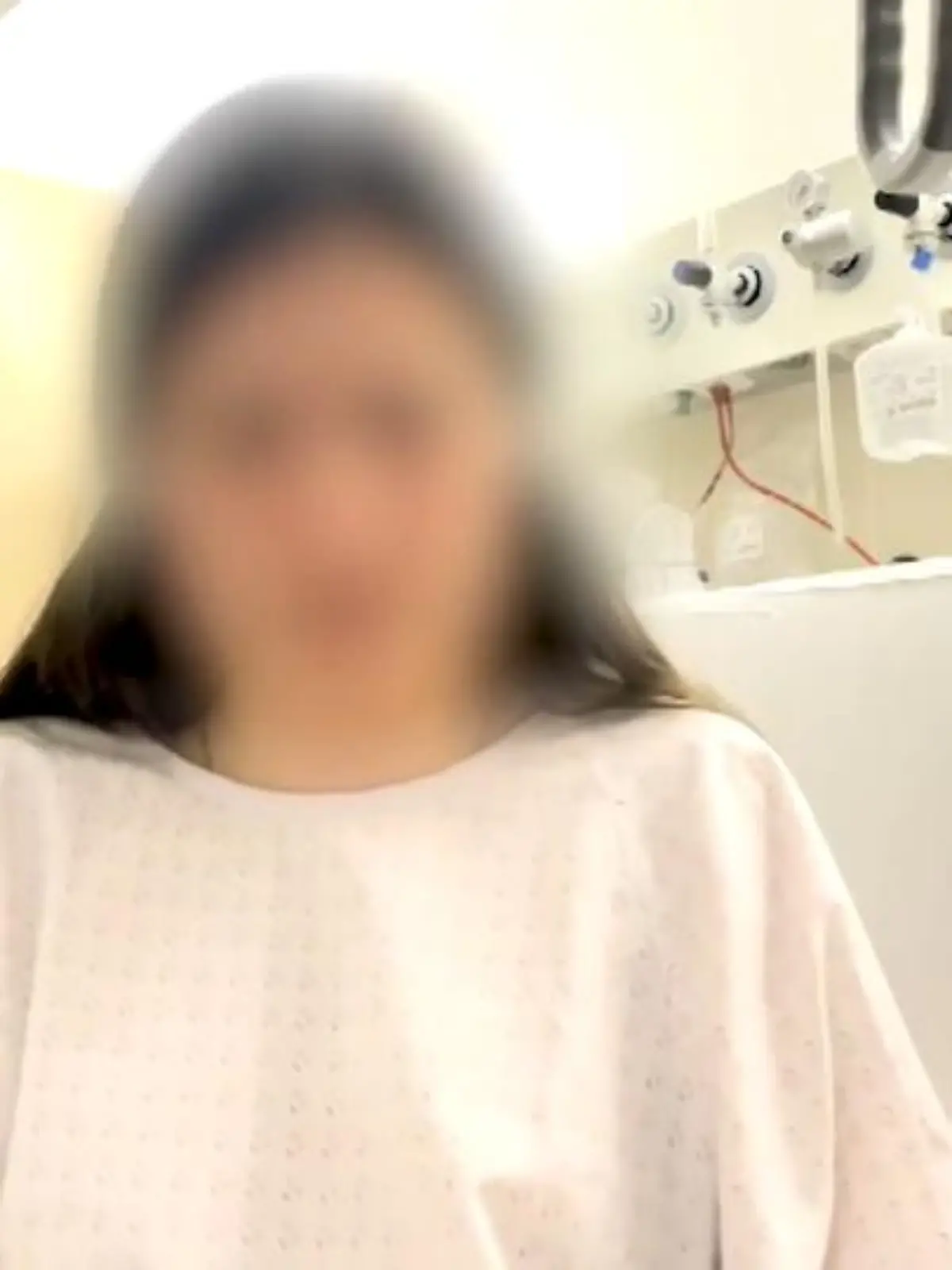 Sie macht drei Männer darauf aufmerksam, ihre Maske zu tragen – dann wird sie zusammengeschlagen: In Berlin eskalierte ein Streit zwischen einer 17-Jährigen und sechs Erwachsenen.