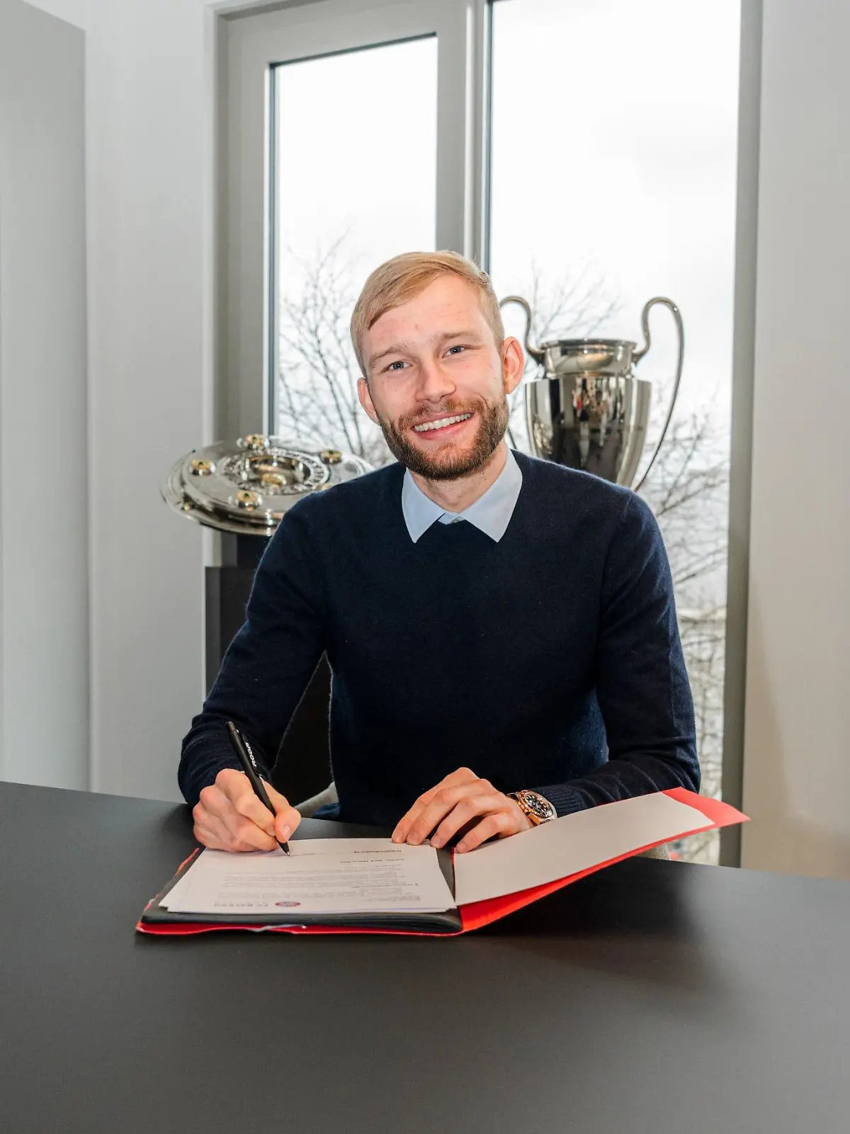 Dieses Foto von Bayern-Neuzugang Konrad Laimer sorgt im Netz für Aufsehen.