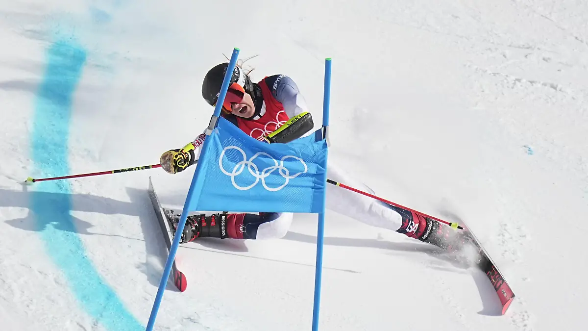 Olympia, Ski Alpin, Riesenslalom, Damen, 2. Durchgang im Nationalen Ski-Alpin-Zentrum. Nina OBrien aus den USA stürzt auf der Piste.