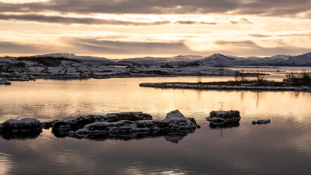Der See ingvallavatn im ingvellir-Nationalpark. Der ingvellir-Nationalpark gehört zum UNESCO-Weltkulturerbe. / Lake ingvallavatn in ingvellir National Park. ingvellir National Park is a UNESCO World Heritage Site. ingvellir-Nationalpark *** Lake ingvallavatn in ingvellir National Park The ingvellir National Park is a UNESCO World Heritage Site Lake ingvallavatn in ingvellir National Park ingvellir National Park is a UNESCO World Heritage Site ingvellir National Park