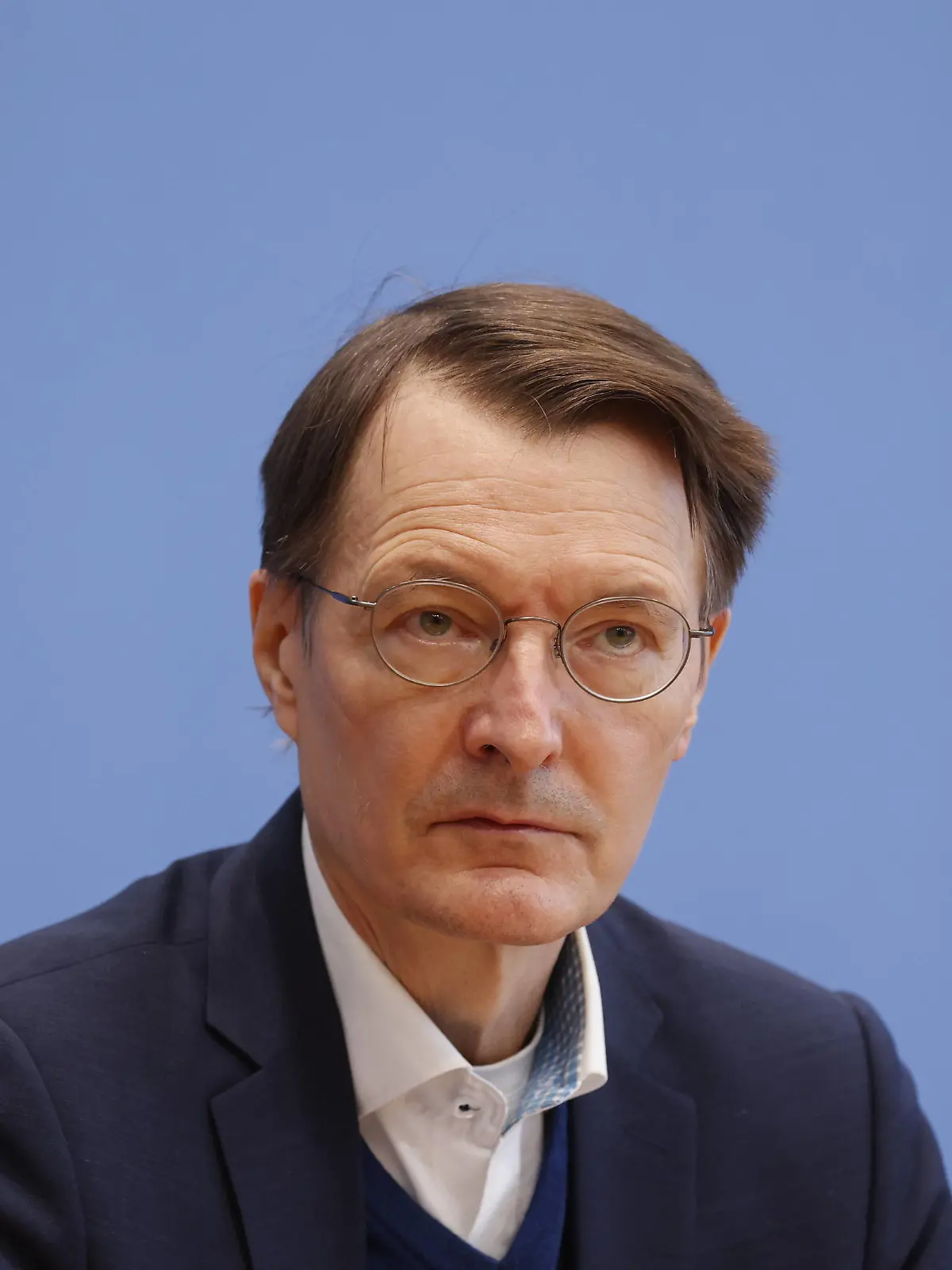 Bundesminister für Gesundheit Prof. Dr. Karl Lauterbach, Deutschland, Berlin, Bundespressekonferenz, Thema: Aktuelle Corona-Lage 