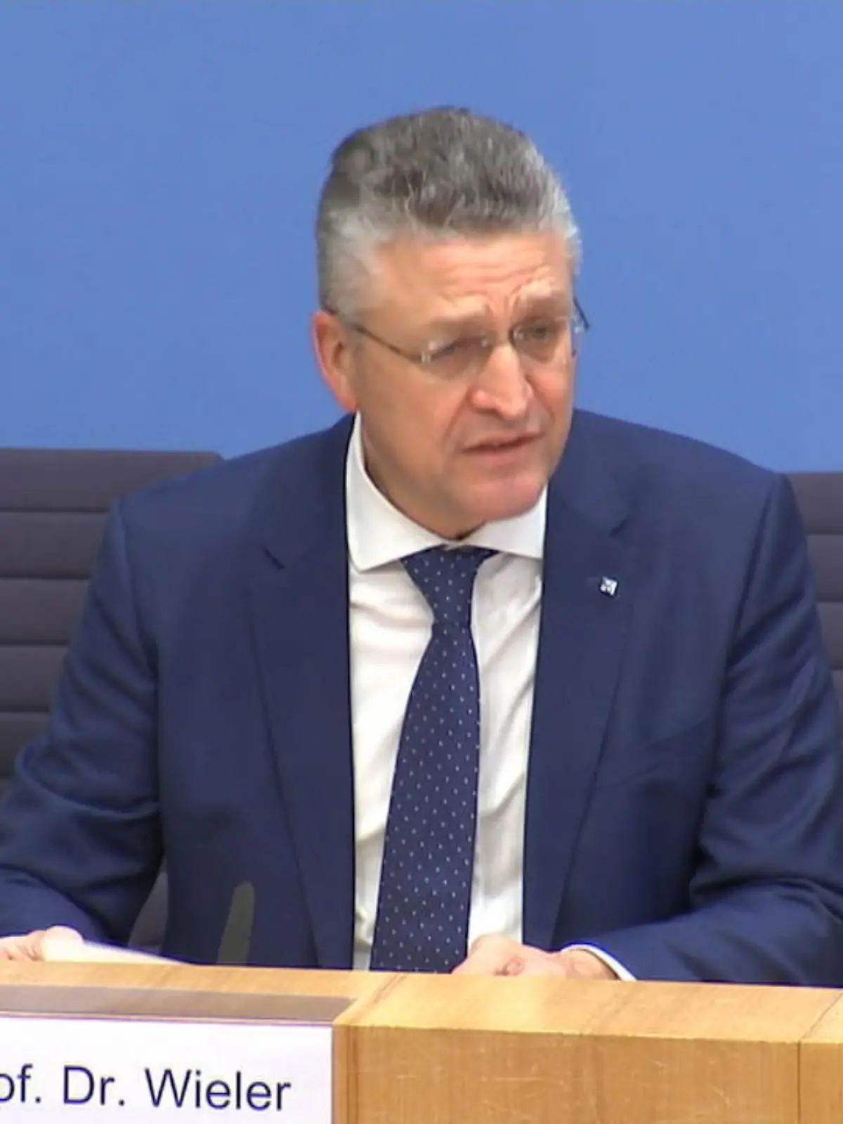 Bild zu: "Omikron-Welle bald geschafft"