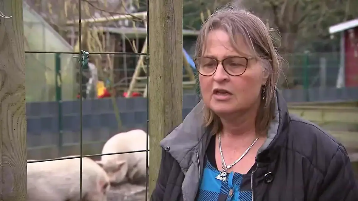 Sandra van de Loo-Diel will ihre Schweine auf keinen Fall abgeben.