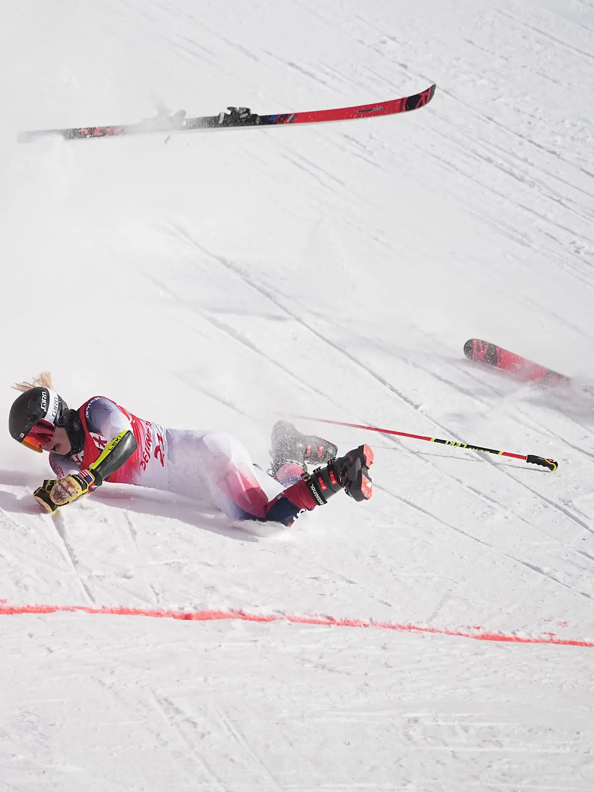 Olympia, Ski Alpin, Riesenslalom, Damen, 2. Durchgang im Nationalen Ski-Alpin-Zentrum. Nina OBrien aus den USA stürzt auf der Piste.