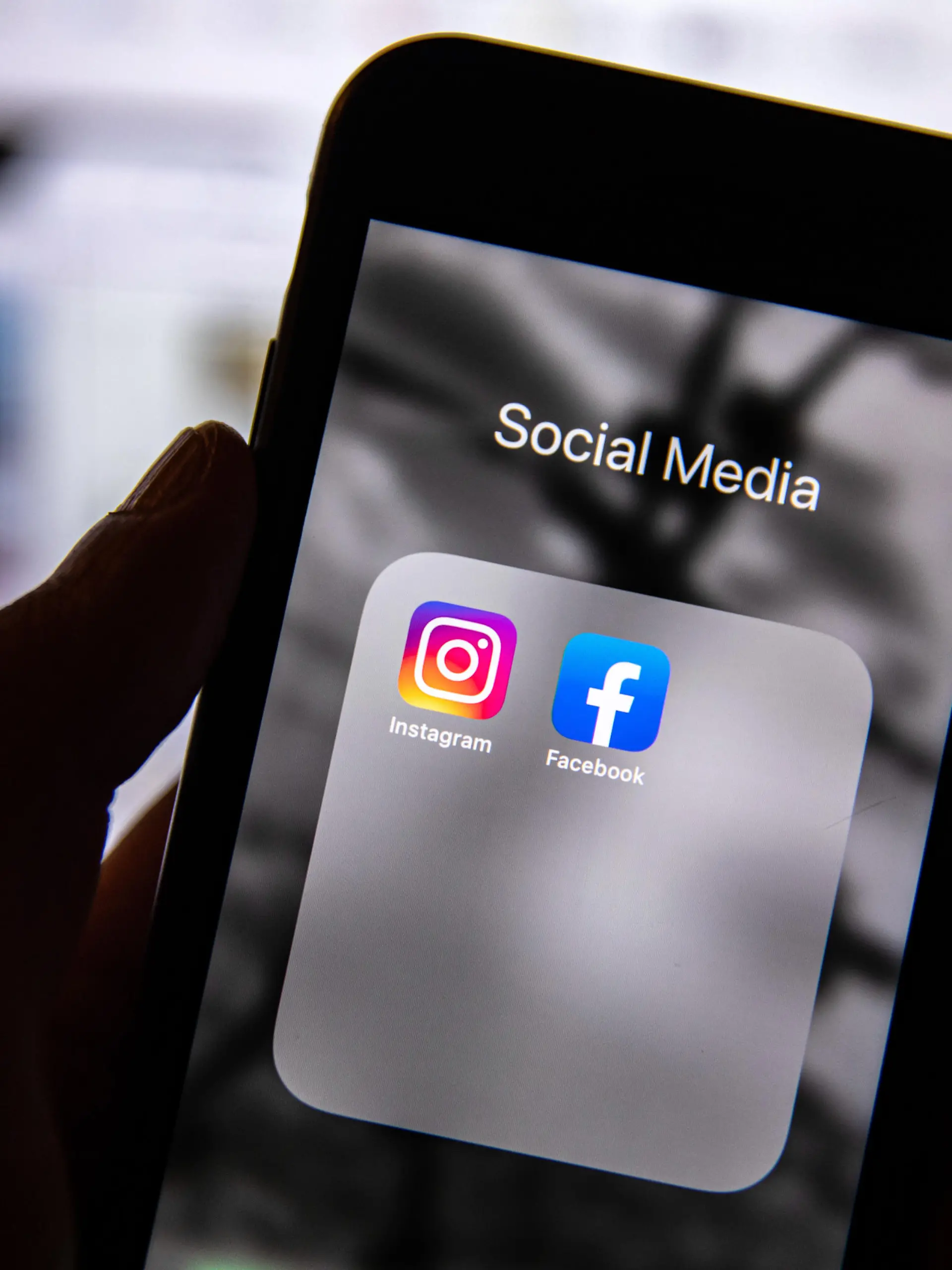 October 8, 2021, Turkey: In this photo illustration the Instagram and facebook logos are seen displayed on a smartphone screen. (Credit Image: © Onur Dogman/SOPA Images via ZUMA Press Wire