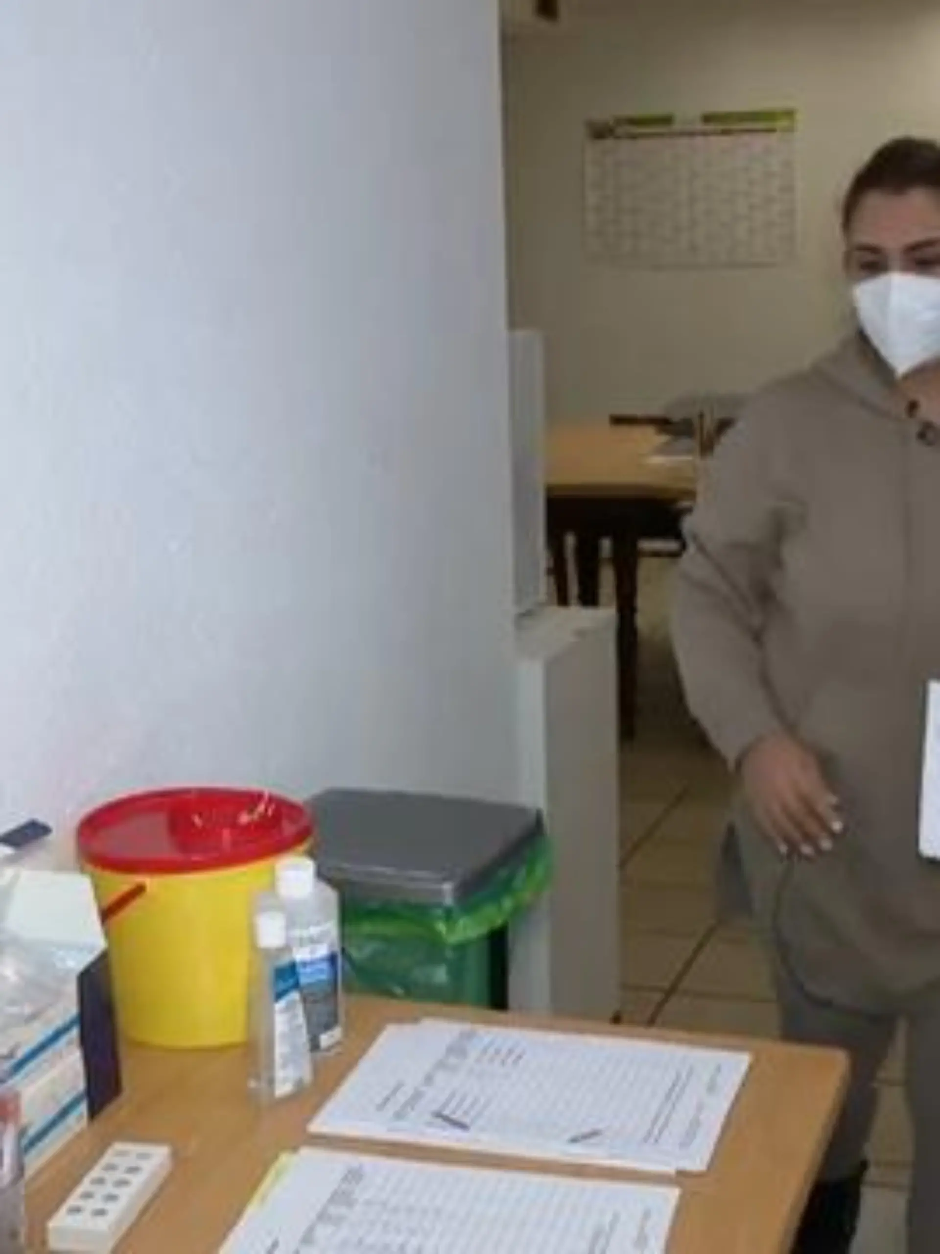 Bild zu: "Pflegedienst-Mitarbeiter in Quarantäne"