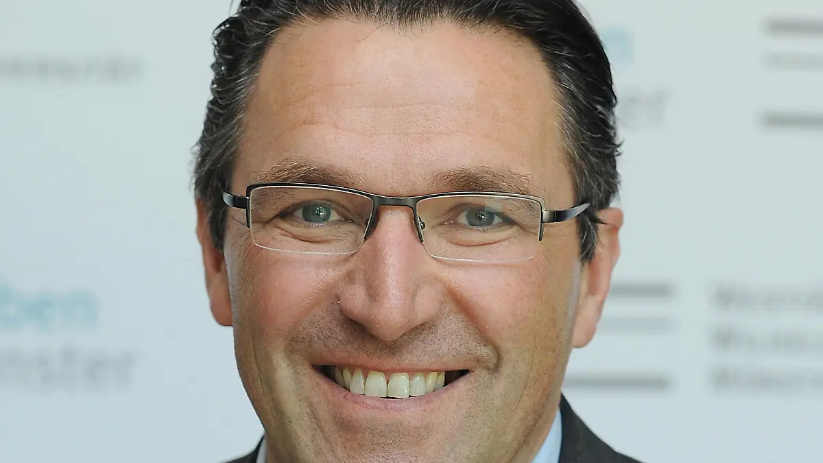 Foto von Virologe Prof. Stephan Ludwig