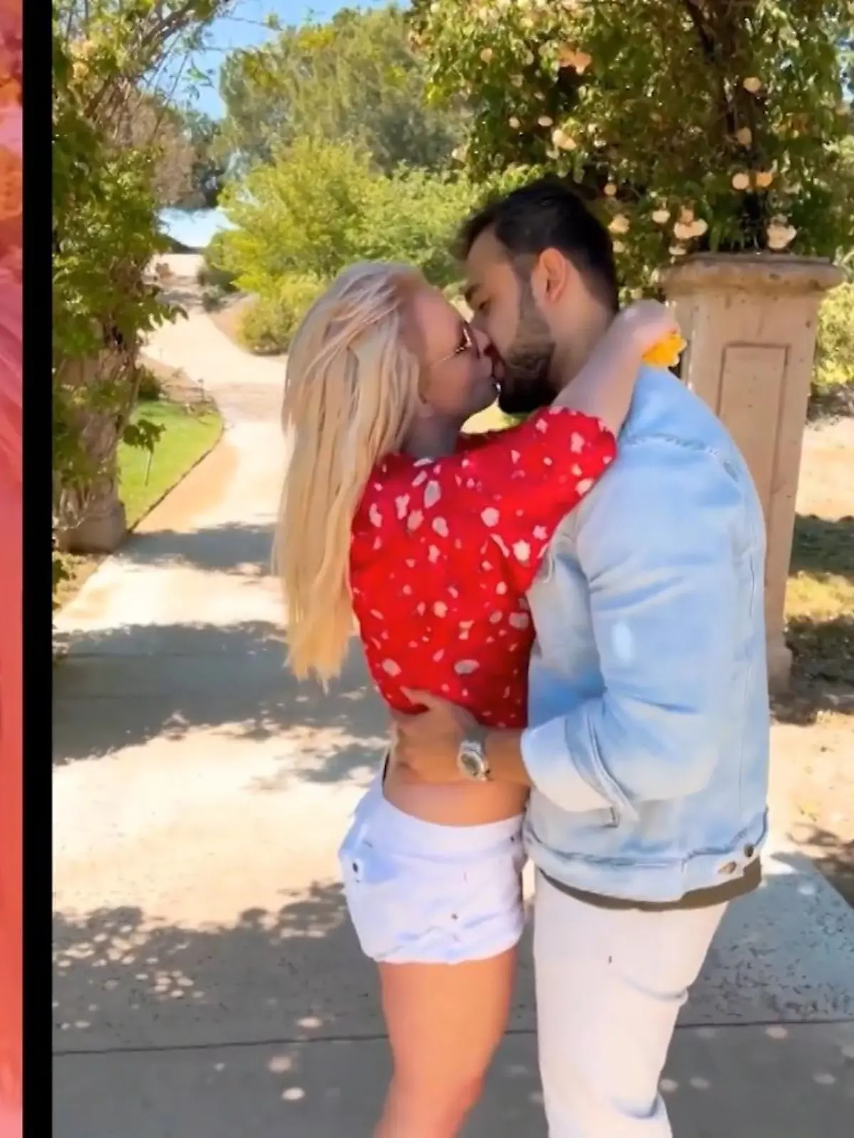 Bild zu: "Britney Spears knutscht Krisengerüchte weg"