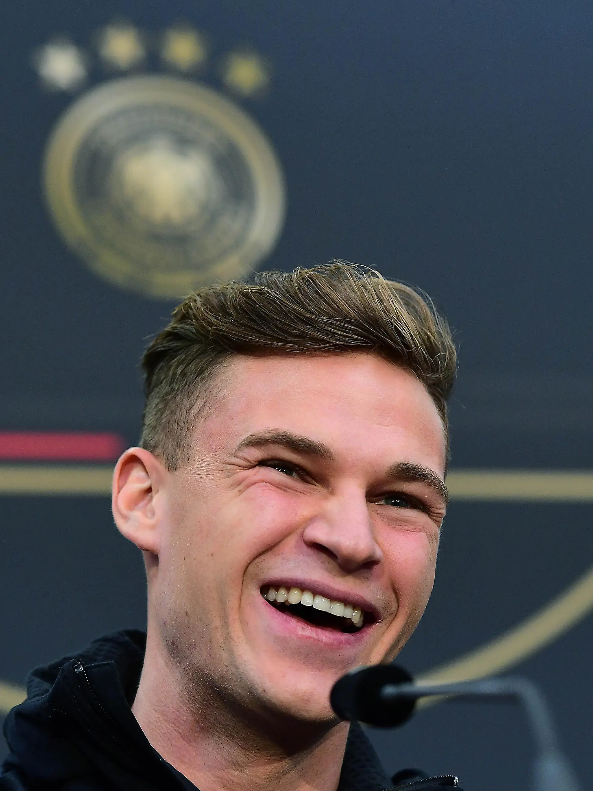 Sport Bilder des Tages Fußball Pressekonferenz Nationalmannschaft am 14.11.2019 im Radisson Blu Scandinavia in Düsseldorf Joshua Kimmich  Deutschland  DFB regulations prohibit any use of photographs as image sequences and/or quasi-video. *** Football Press Conference National Team on 14 11 2019 at Radisson Blu Scandinavia in Düsseldorf Joshua Kimmich Germany DFB regulations prohibit any use of photographs as image sequences and or quasi video xRx