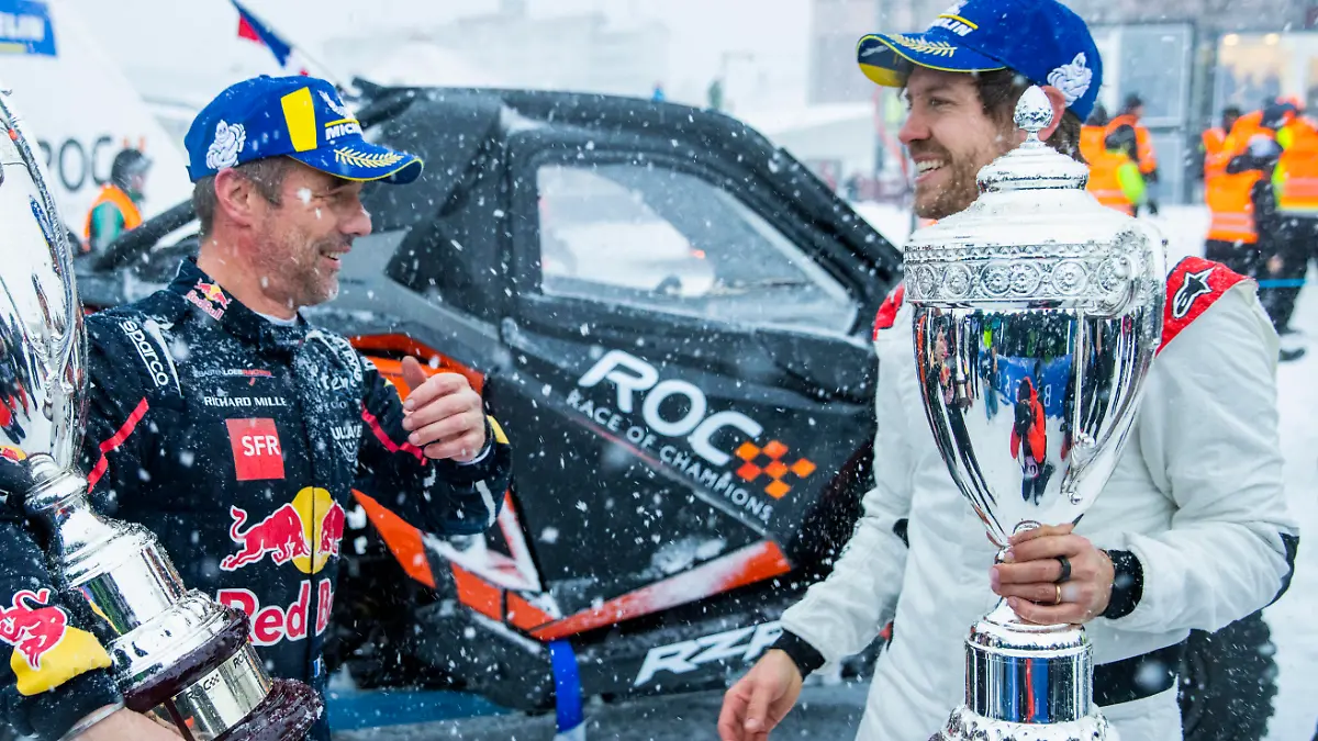 PITE HAVSBAD 20220206 Sebastien Loeb och Sebastian Vettel efter v?rldsfinalen av Race of Champions, vid Pite Havsbad p? s?ndagen. Den prestigefulla motorsportst?vlingen samlar n?gra av v?rldens b?sta f?rare inom motorsport f?r att avg?ra vem som ?r den b?sta av dem b?sta. Foto: P?r B?ckstr?m / TT kod 11900