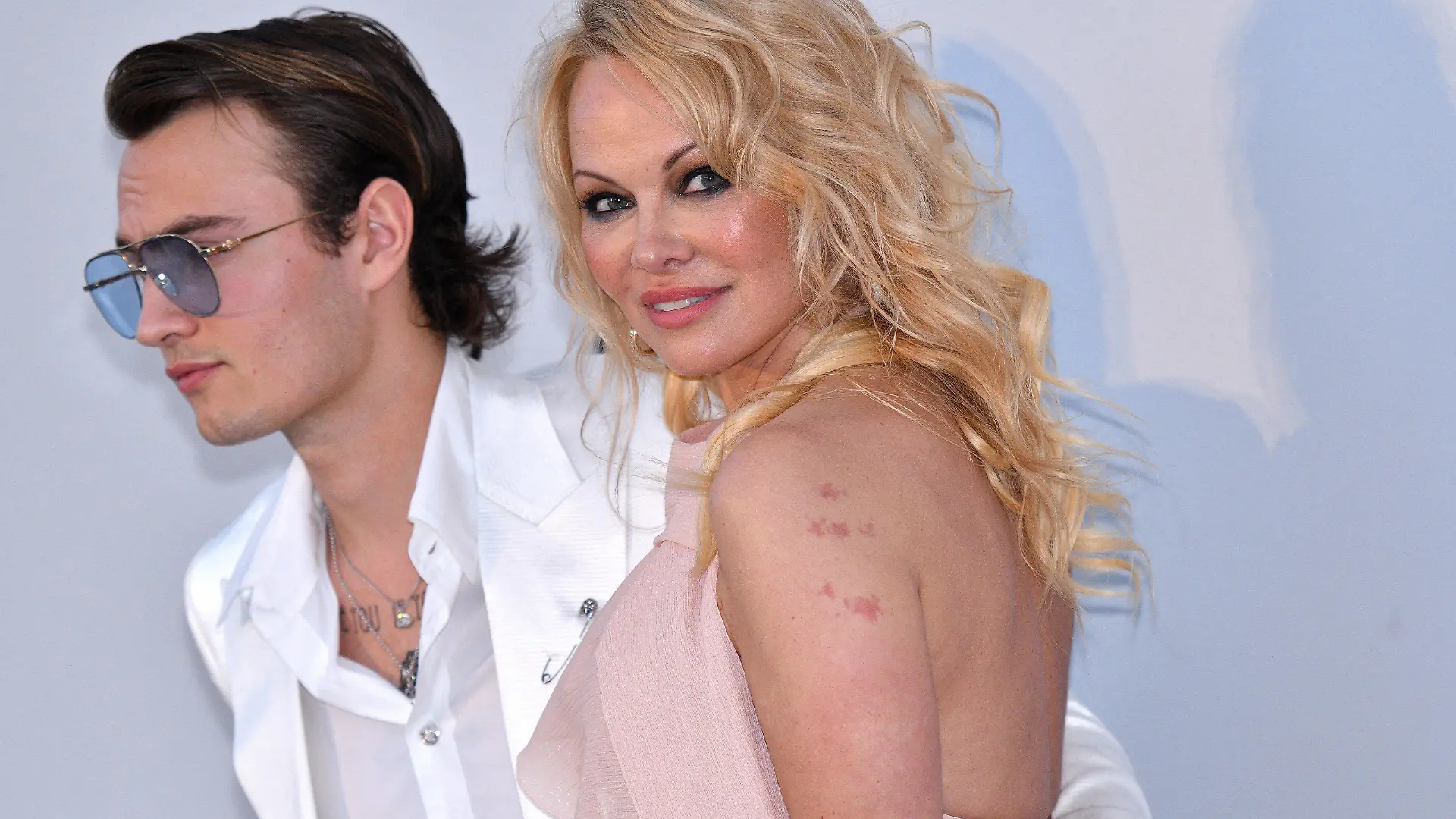Brandon Lee and Pamela Anderson attend the amfAR Cannes Gala 2019 at Hotel du Cap-Eden-Roc on May 23, 2019 in Cap d'Antibes, France. Photo by Lionel Hahn/ABACAPRESS.COM
