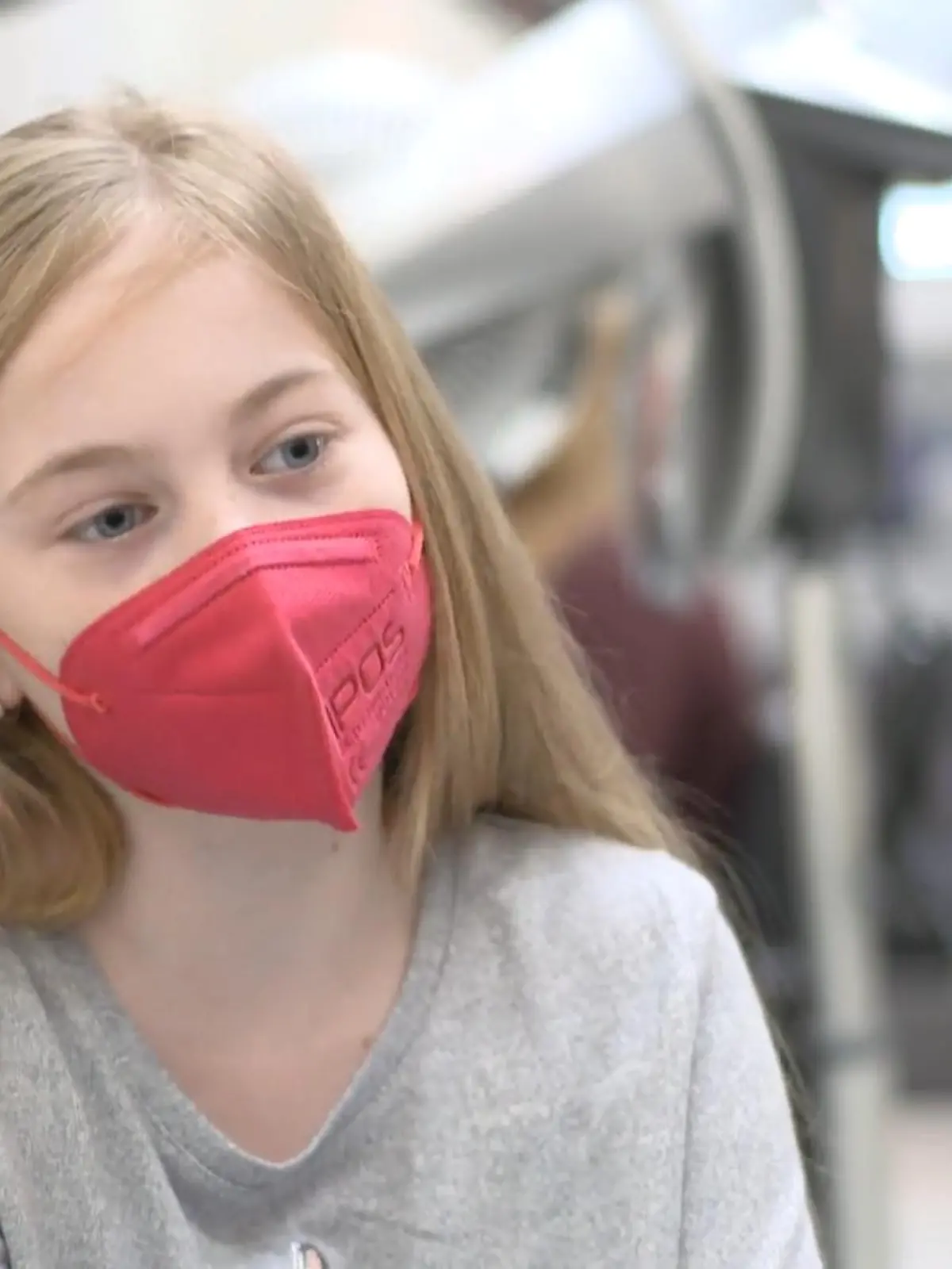 Bei einer Aktion in München spenden Menschen ihre Haare.