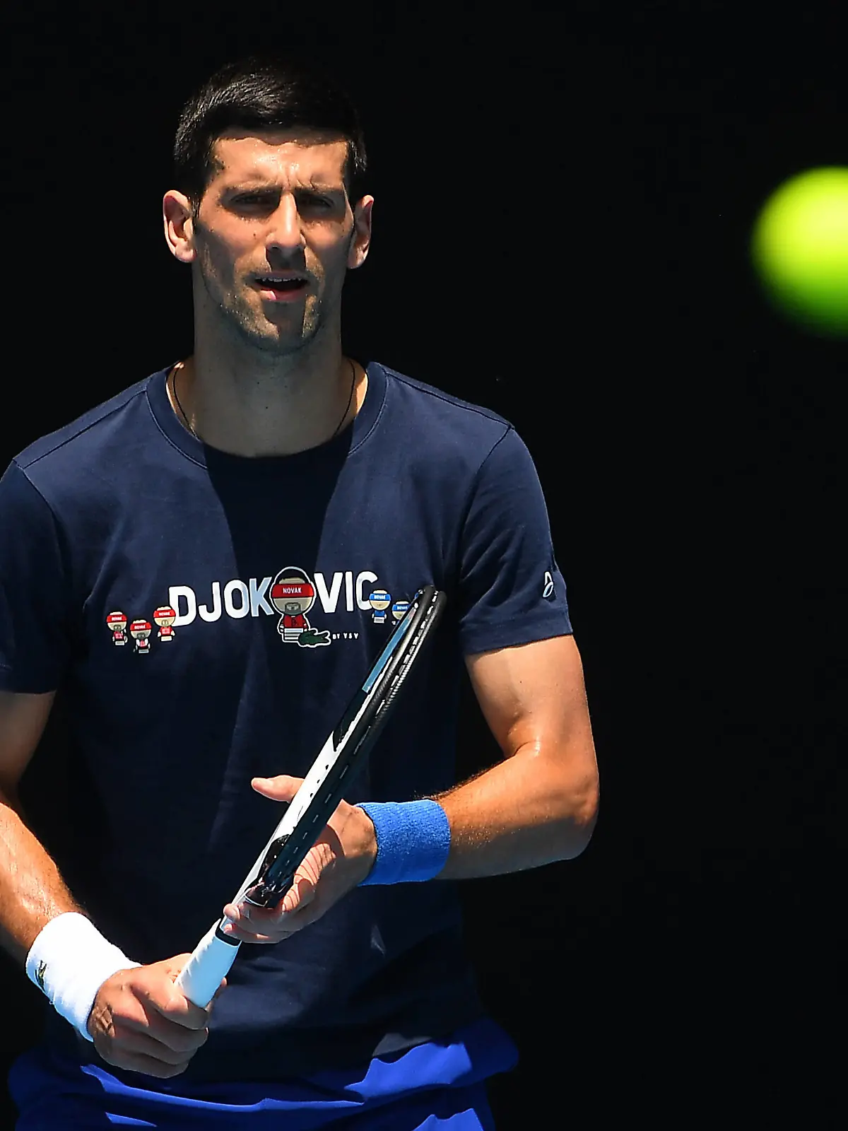 TENNIS NOVAK DJOKOVIC, Novak Djokovic of Serbia is seen in action during a training session at Melbourne Park in Melbourne, Wednesday, January 12, 2022.  ACHTUNG: NUR REDAKTIONELLE NUTZUNG, KEINE ARCHIVIERUNG UND KEINE BUCHNUTZUNG MELBOURNE VIC AUSTRALIA PUBLICATIONxINxGERxSUIxAUTxONLY Copyright: xJAMESxROSSx 0147130555st 