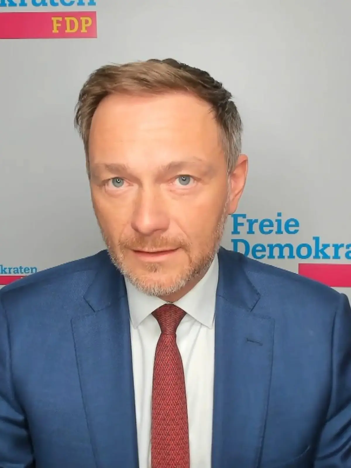 Bundesfinanzminister exklusiv bei Guten Morgen Deutschland zur Öffnungsdebatte.