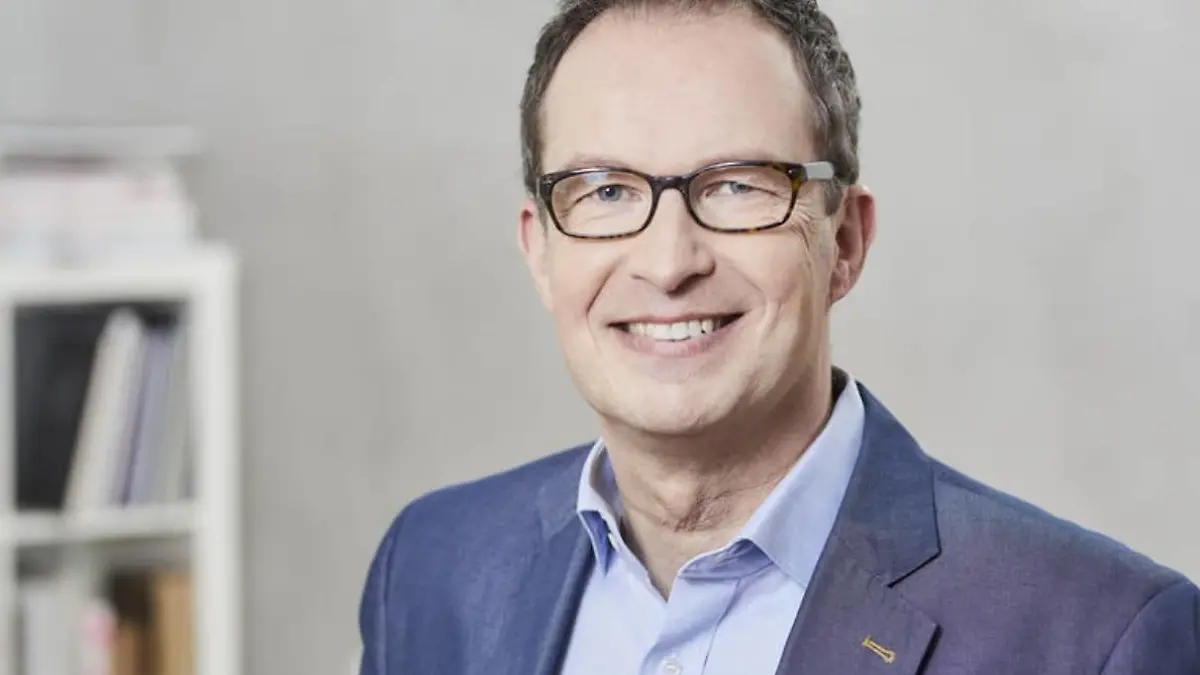 RTL-Medizinexperte Dr. Specht verrät sein Rezept für ein gesundes Leben.