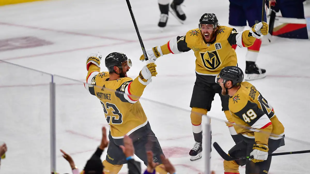 NHL, Eishockey Herren, USA Stanley Cup Final-Florida Panthers at Vegas Golden Knights Jun 5, 2023 Las Vegas, Nevada, USA Vegas Golden Knights defenseman Alec Martinez 23 celebrates a goal with right wing Jonathan Marchessault 81 and center Ivan Barbashev 49 in the first period against the Florida Panthers in game two of the 2023 Stanley Cup Final at T-Mobile Arena. Las Vegas T-Mobile Arena Nevada USA, EDITORIAL USE ONLY PUBLICATIONxINxGERxSUIxAUTxONLY Copyright: xGaryxA.xVasquezx 20230605_szo_om2_0073