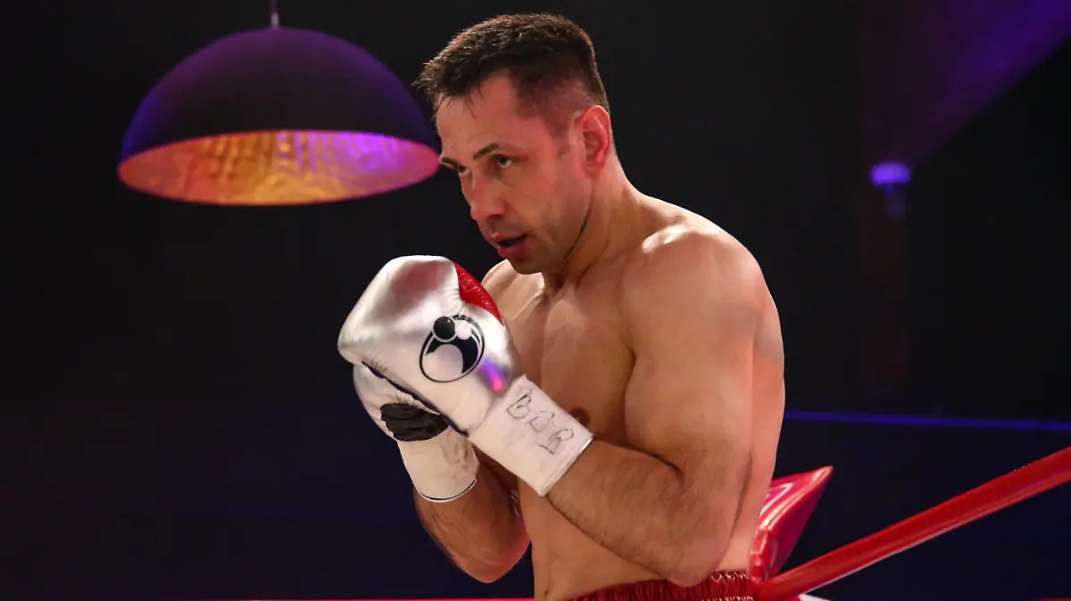 BOXEN: Universum Boxpromotion, Hamburg, 19.12.2020 Felix Sturm GER - Timo Rost GER *** BOXING Universum Boxpromotion, Hamburg, 19 12 2020 Felix Sturm GER Timo Rost GER