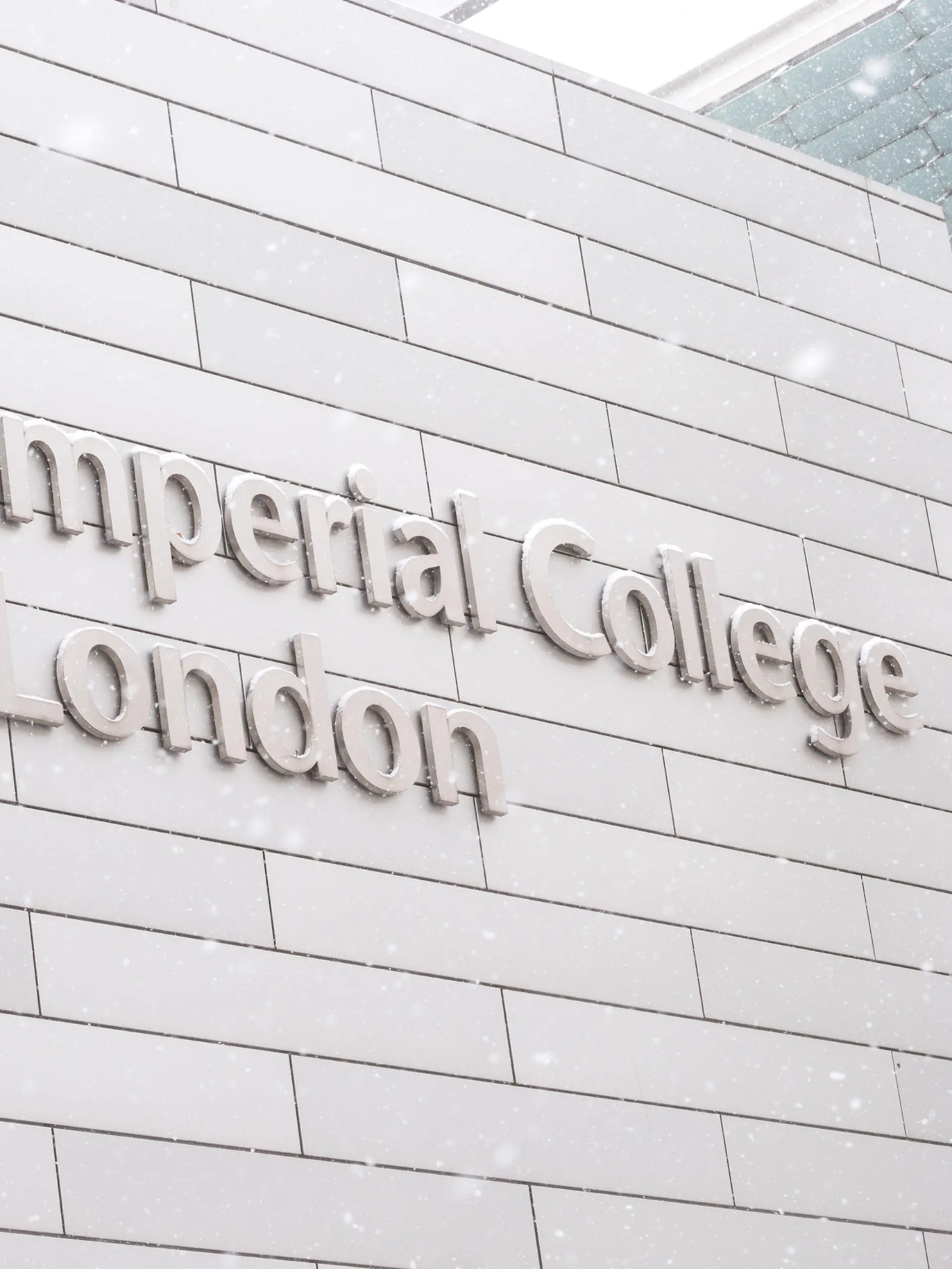 HANDOUT - 28.02.2018, Großbritannien, London: Außenaufnahme des Imperial College London. Knapp ein Jahr nach Beginn einer umstrittenen Studie, bei der Freiwillige gezielt mit dem Coronavirus infiziert worden sind, hat das Imperial College in London erste Ergebnisse vorgestellt. (zu dpa «Gezielt Corona-infiziert: Erste Ergebnisse nach umstrittener Studie») Foto: Imperial College London/dpa - ACHTUNG: Nur zur redaktionellen Verwendung im Zusammenhang mit der aktuellen Berichterstattung und nur mit vollständiger Nennung des vorstehenden Credits +++ dpa-Bildfunk +++