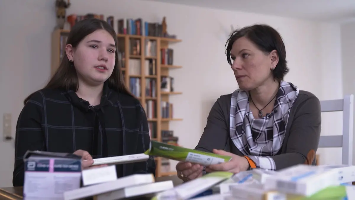 Die 15-jährige Eva und ihre Mutter Christina Wallrabenstein