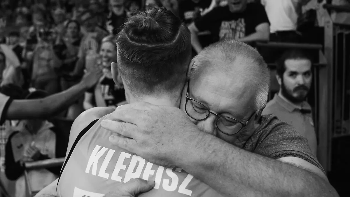 Toter Teambetreuer von ratiopharm Ulm Andi Klee