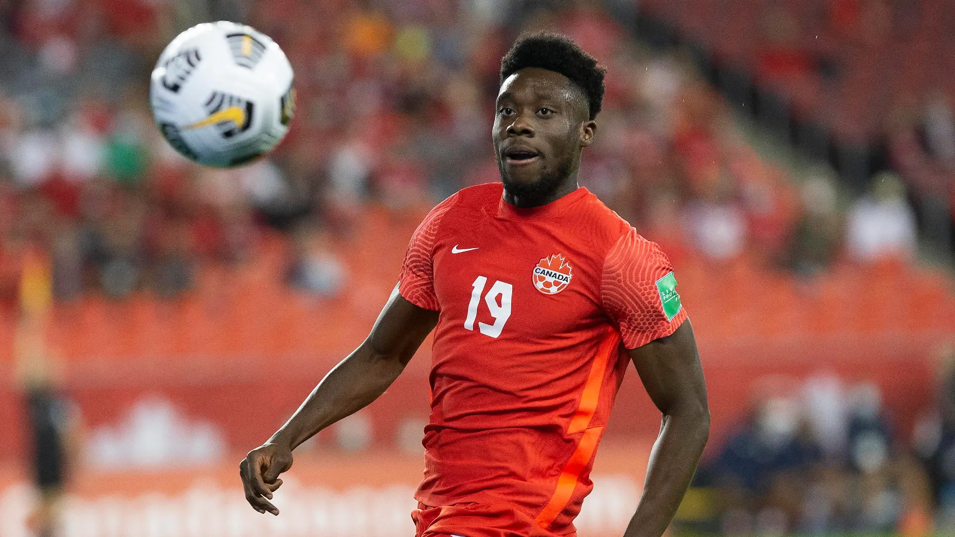 October 13, 2021, Toronto, on, Canada: Canada s Alphonso Davies eyes the ball against Panama during second half World Cup qualifying action in Toronto on Wednesday, October 13, 2021. Canada News - October 13, 2021 PUBLICATIONxINxGERxSUIxAUTxONLY - ZUMAc35_ 20211013_zaf_c35_075 Copyright: xChrisxYoungx