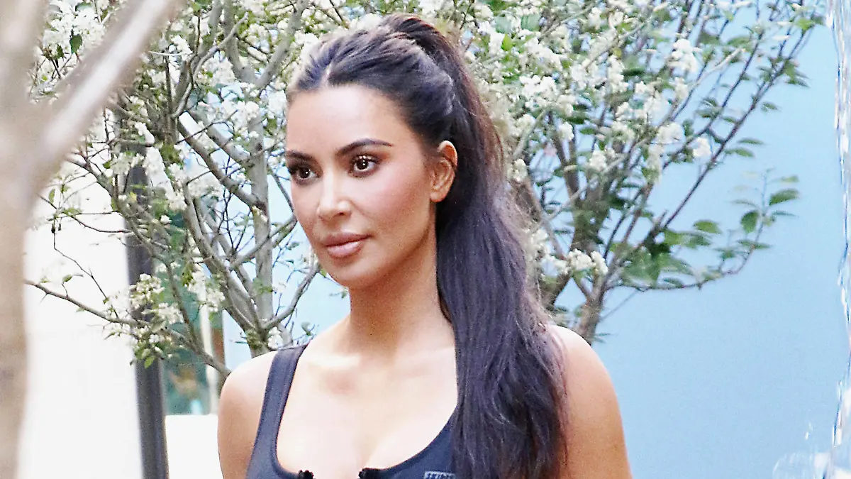 Kim Kardashian at SKIMS Pop-Up shop in Rockefeller Center Plaza in New York. Featuring: Kim Kardashian Where: New York, New York, United States When: 16 May 2023 Credit: Roger Wong/INSTARimages PUBLICATIONxNOTxINxUKxFRA Copyright: xRogerxWongx 52722599
