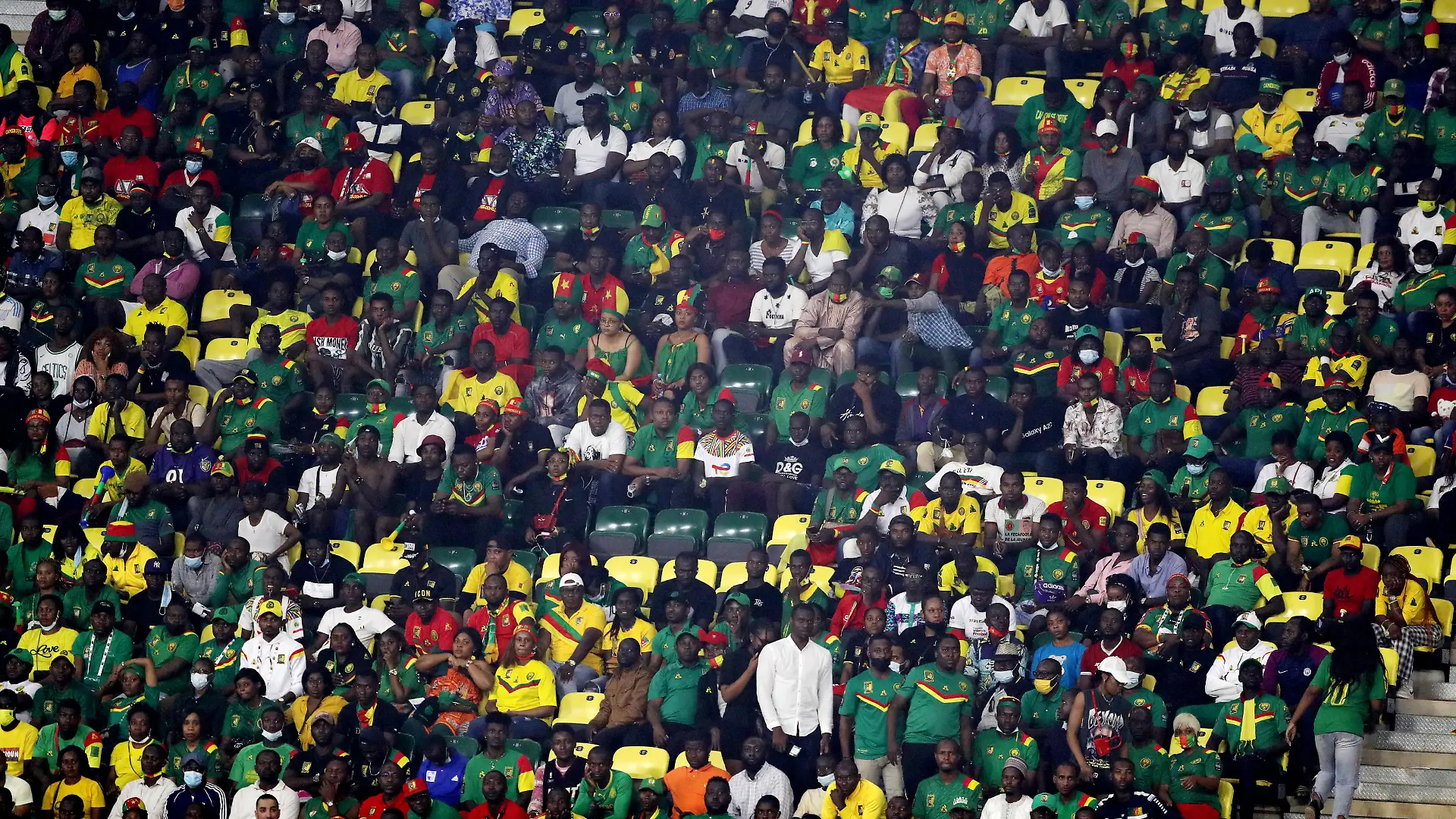 Soccer Football - Africa Cup of Nations - Round of 16 - Cameroon v Comoros - Stade d'Olembe, Yaounde, Cameroon - January 24, 2022 General view of Cameroon fans inside the stadium REUTERS/Mohamed Abd El Ghany